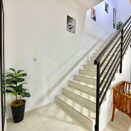 Hanan Homestay Klebang Ipoh With A View Of Mount Korbu, For Musl!M Only!! Экстерьер фото
