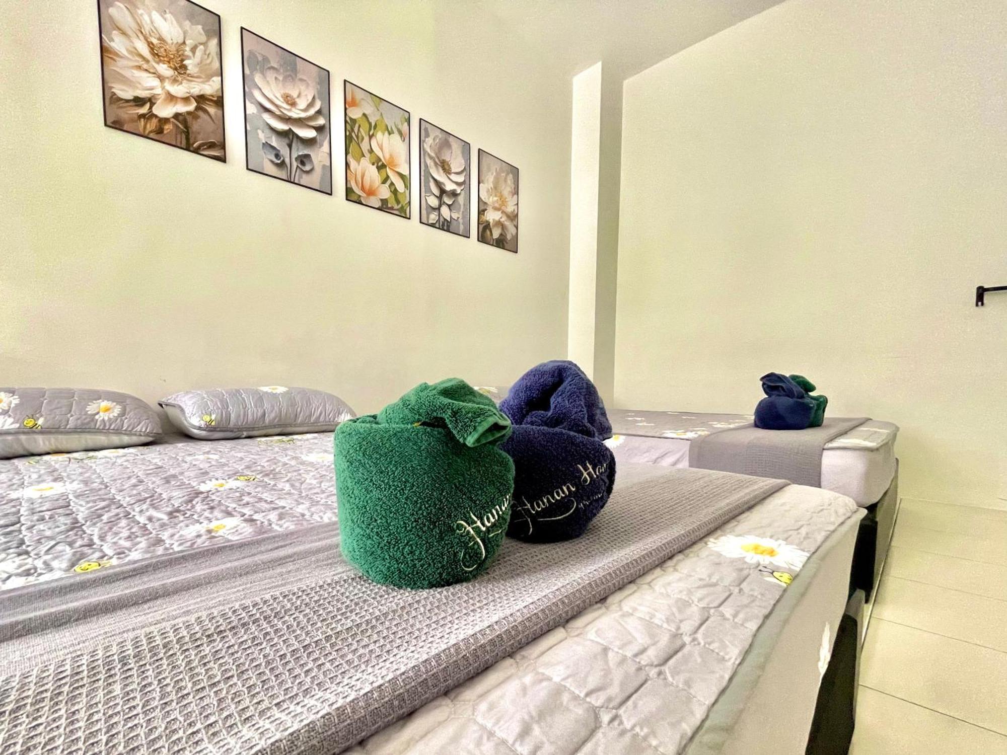 Hanan Homestay Klebang Ipoh With A View Of Mount Korbu, For Musl!M Only!! Экстерьер фото
